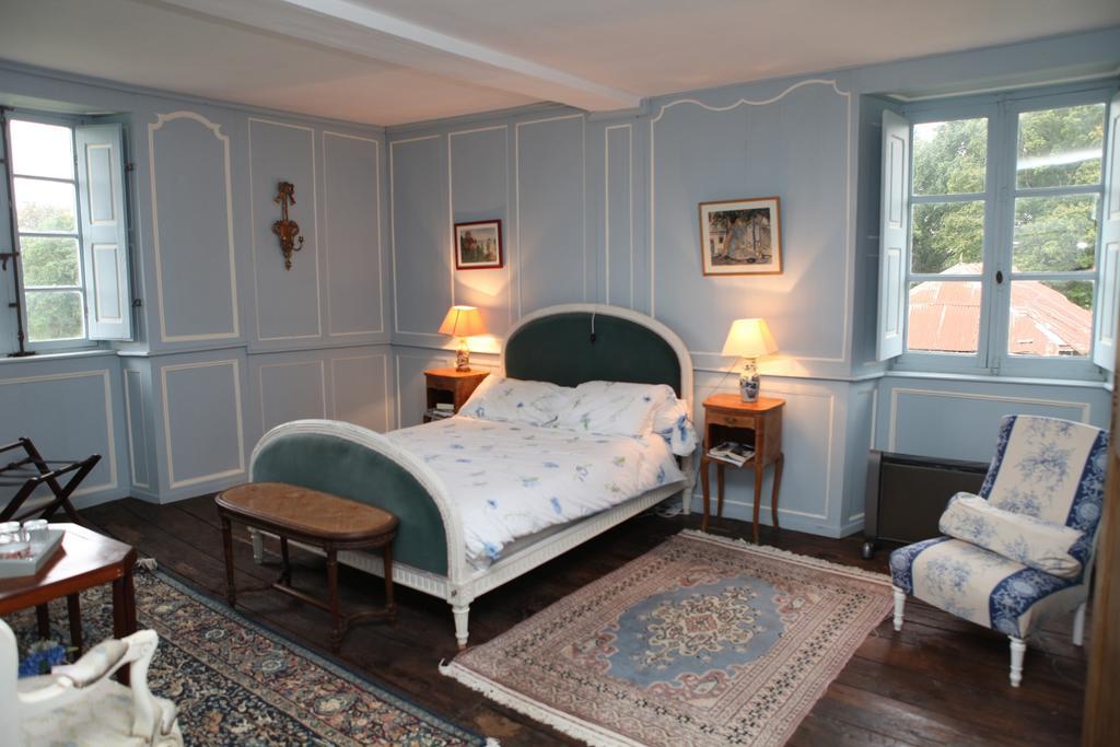Bed and Breakfast Manoir De Belle-Noe Доль-де-Бретань Номер фото